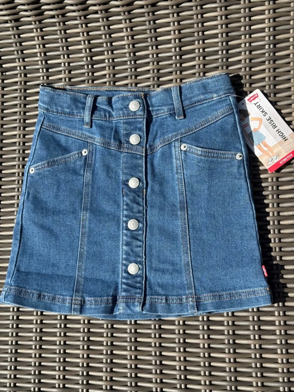 Levi's High Rise Skirt - Size 8 - NWT